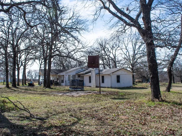 10174 N Sandridge Rd, Stigler, OK 74462