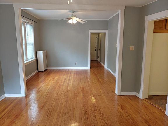 2nd image of 4903 N Rockwell St #1