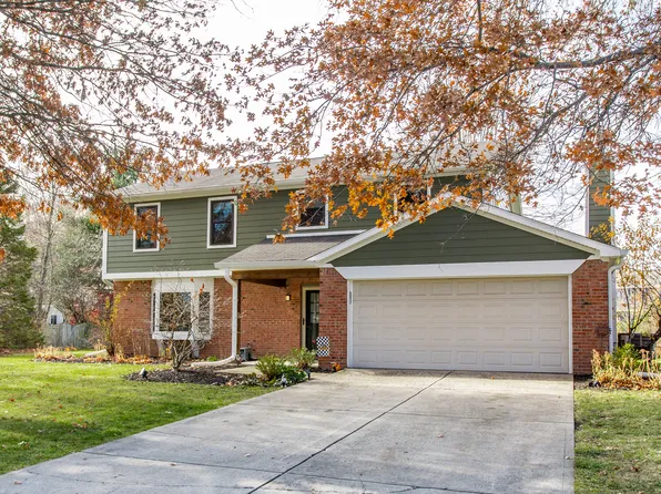 10 Danbury Ct, Zionsville, IN 46077
