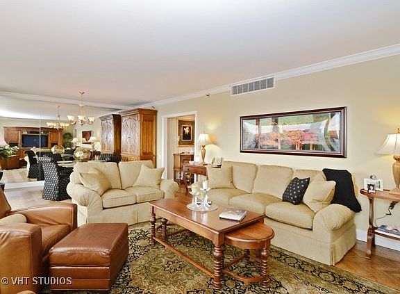 5th image of 161 E Chicago Ave APT 47C