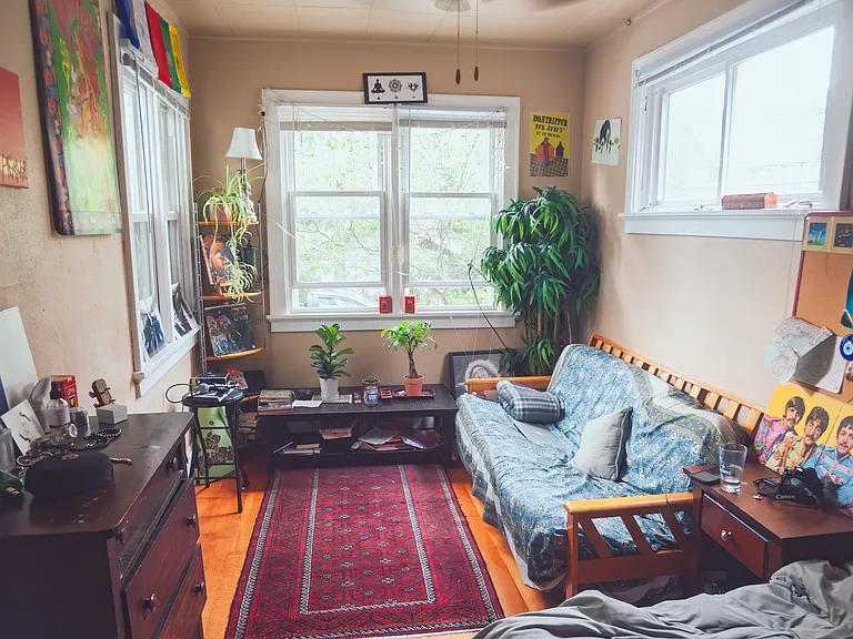 2835 N Frederick Ave — Photo 9