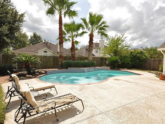 2nd image of 17207 Woodland Creek Ln