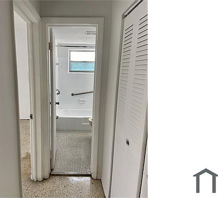 5th image of 1607 NW 16th Ave APT 8