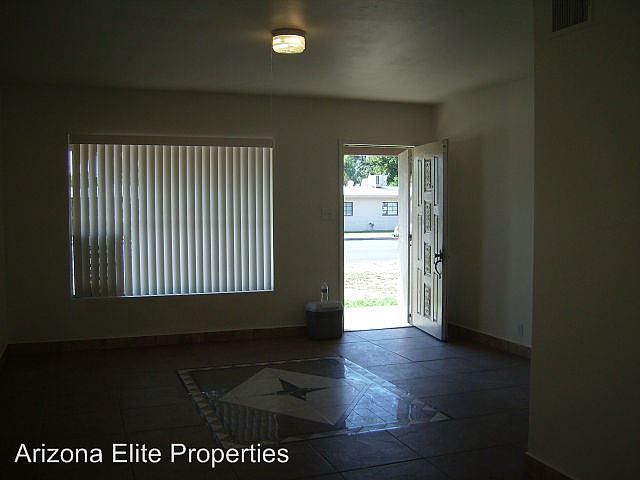 2nd image of 3026 E Roosevelt St