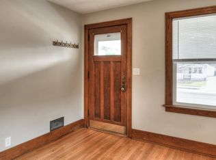 1220 S 55th St, Omaha, NE 68106