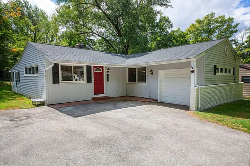 204 Hazelwood Dr Photo 1