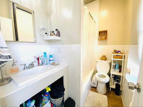 5th image of 584 Franklin Ave APT 1