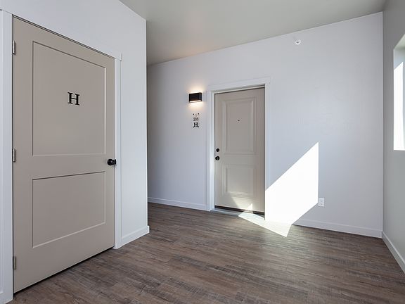 4th image of 205 Sawyer Ln #666aeefe3