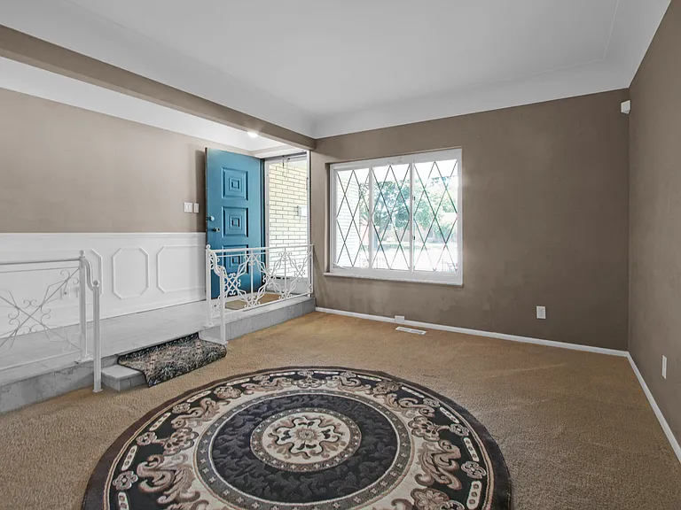 12951 Common Rd — Photo 16