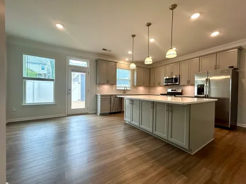 512 Laurel Walk Ln Photo 1
