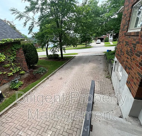 642 Bolivar St #UPPER EAST — Photo 36