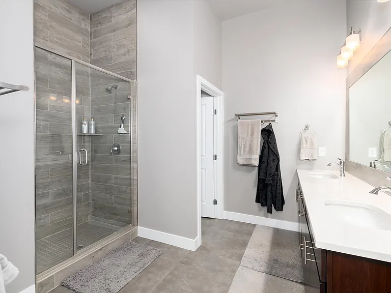 1733 Grove St #4 — Photo 29