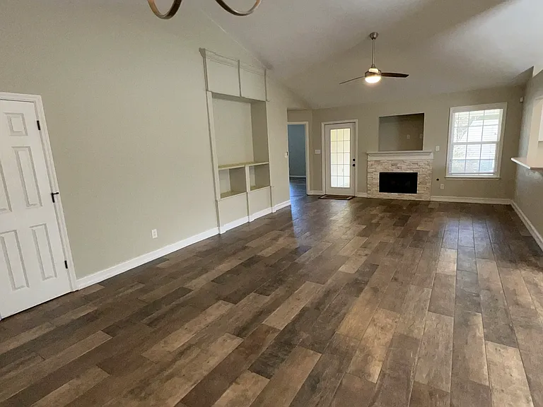 8392 Ivy Brook Ln — Photo 12