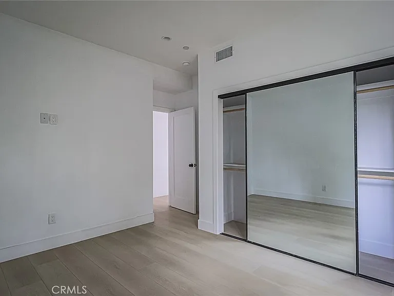 11810 Gilmore St — Photo 17