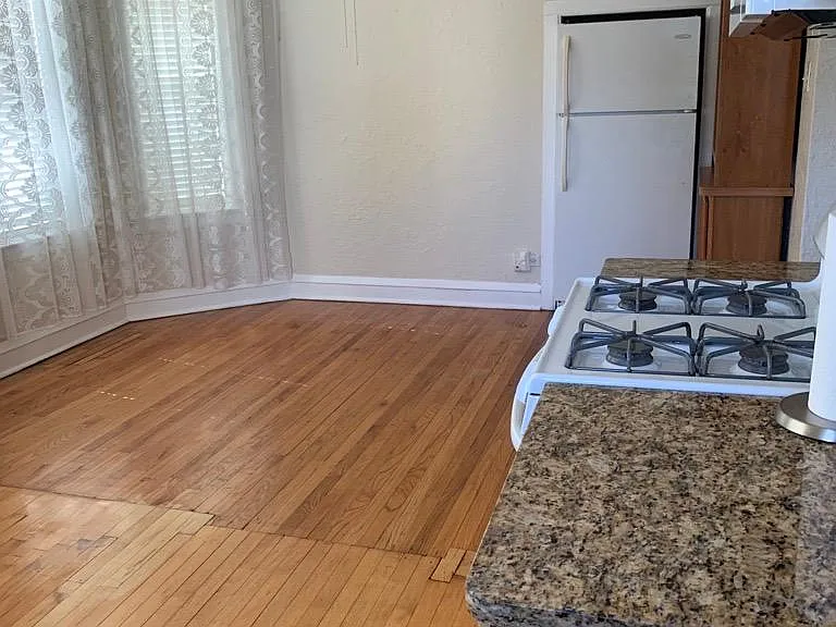 3031 N Parkside Ave — Photo 2