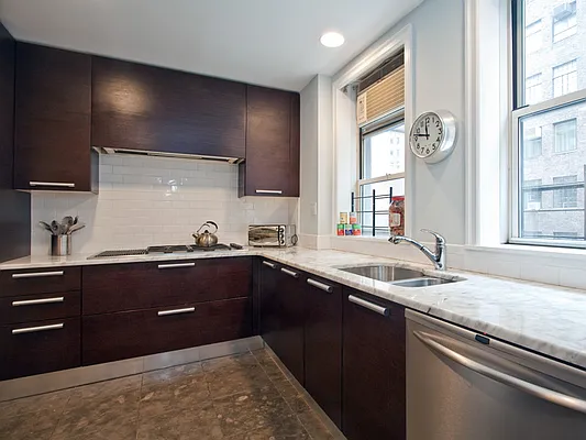 Sold by Sotheby's International Realty | media 8