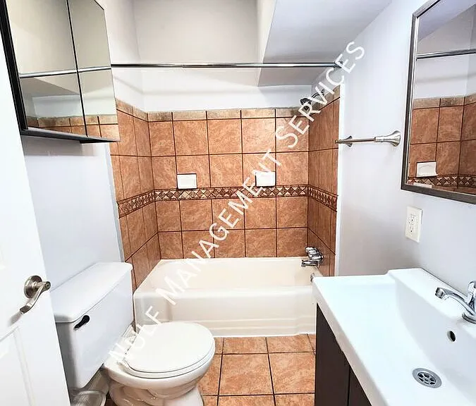 4505 Davison St — Photo 4