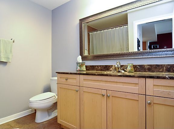 5th image of 1935 S Archer Ave APT 319