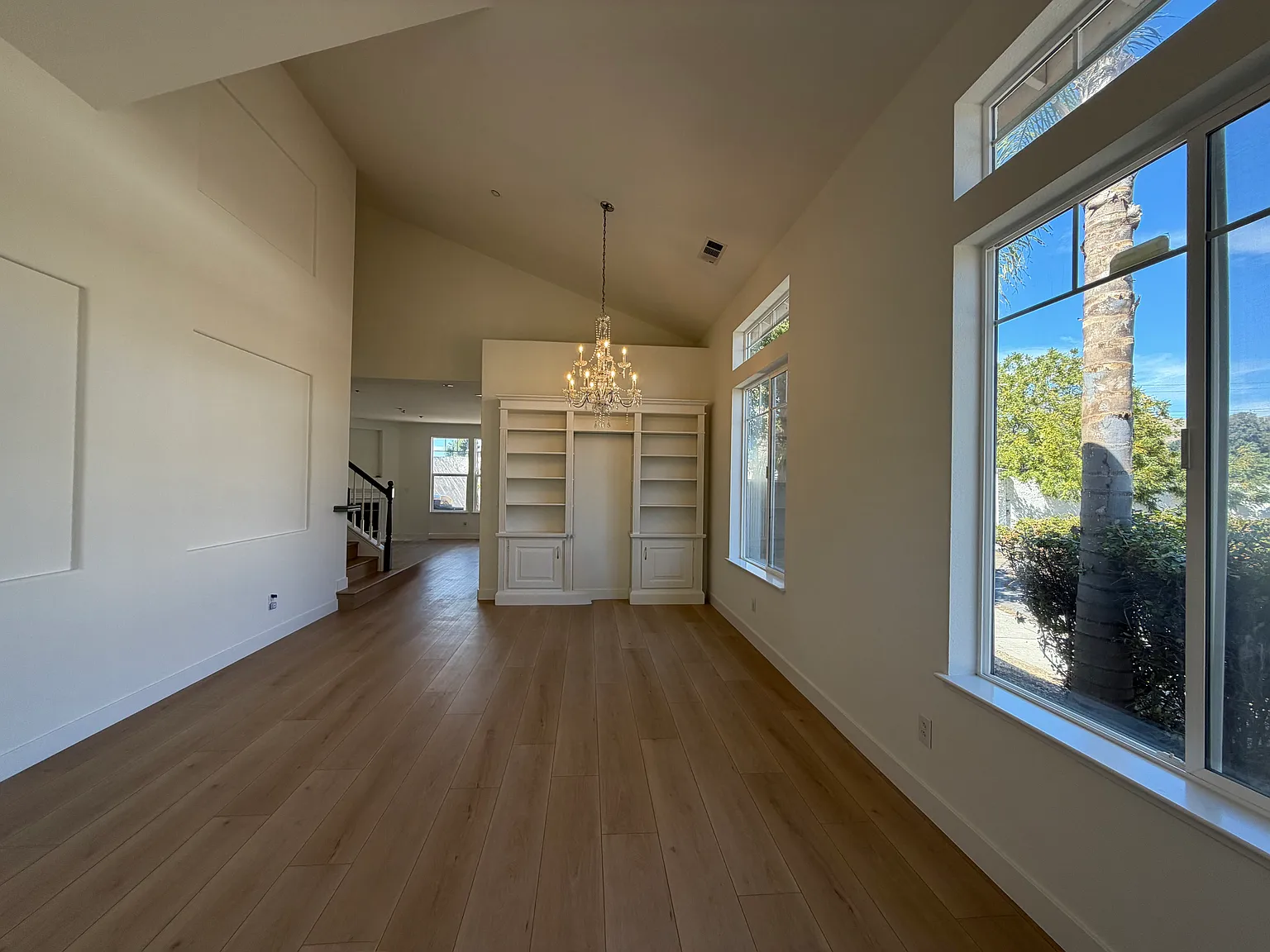 4 bed, 2000 sqft, $4,950 — Photo 4