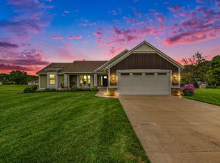 305 Raynes Dr, Caledonia, MI 49316