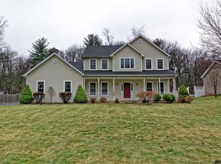 10 Christinamarie Dr, Clifton Park, NY 12065