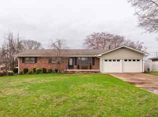 402 Tuxedo Ave, Muscle Shoals, AL 35661