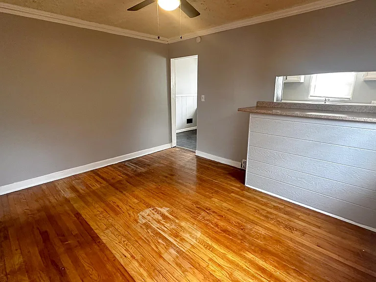 5142 Brooklyn Ave — Photo 6