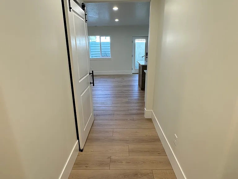 S 620 W — Photo 13
