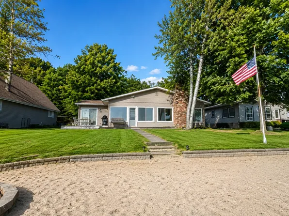 7717 Bay Mdw, Stanwood, MI 49346
