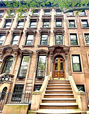 1st image of 7 S Oxford St APT 2