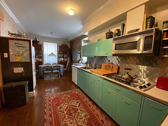 3rd image of 295 Grand St #1