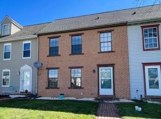 79 Carriage House Dr, Willow Street, PA 17584