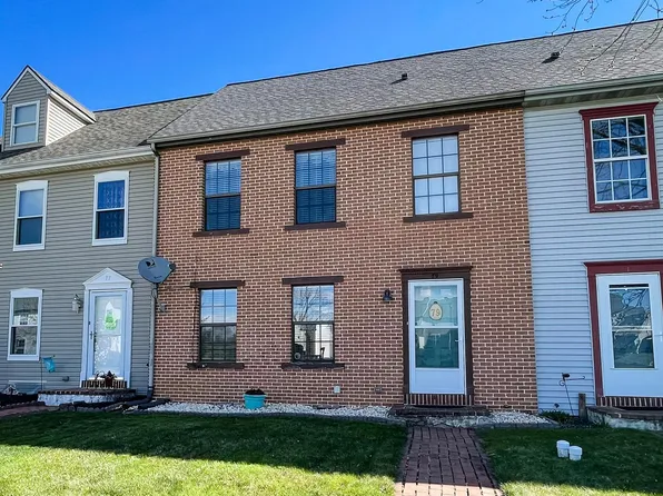 79 Carriage House Dr, Willow Street, PA 17584