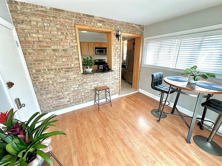 4940 N Mason Ave — Photo 5