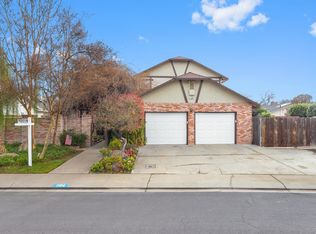 1104 Pebble Ln, Modesto, CA 95355