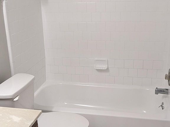 5th image of 5834 Trent Walk Dr