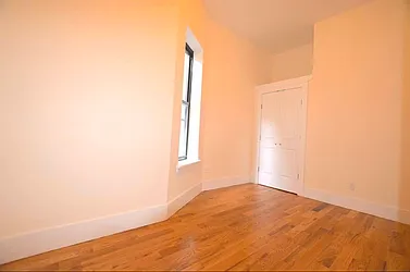 Rented by Street Realty Brokerage LLC