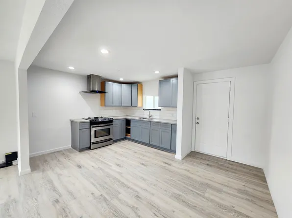 66077 7th St APT 1, Desert Hot Springs, CA 92240