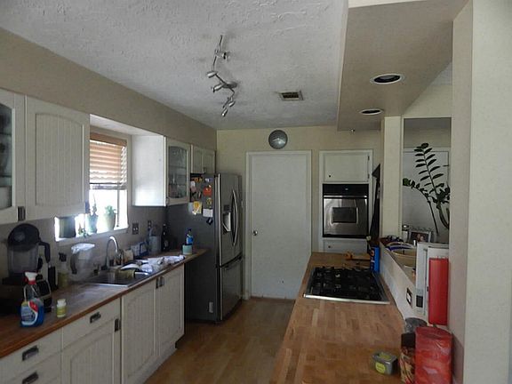 3rd image of 12302 Meadow Berry Dr
