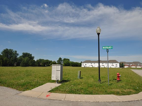 3rd image of 827 Ellis Park Dr