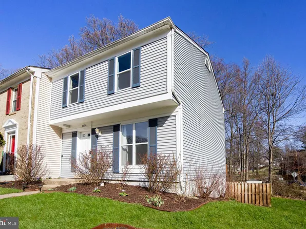 10100 Sassafras Woods Ct, Burke, VA 22015