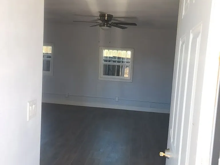 236 Francis St — Photo 1