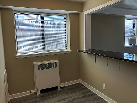 5th image of 638 Snelling Ave S #642-2