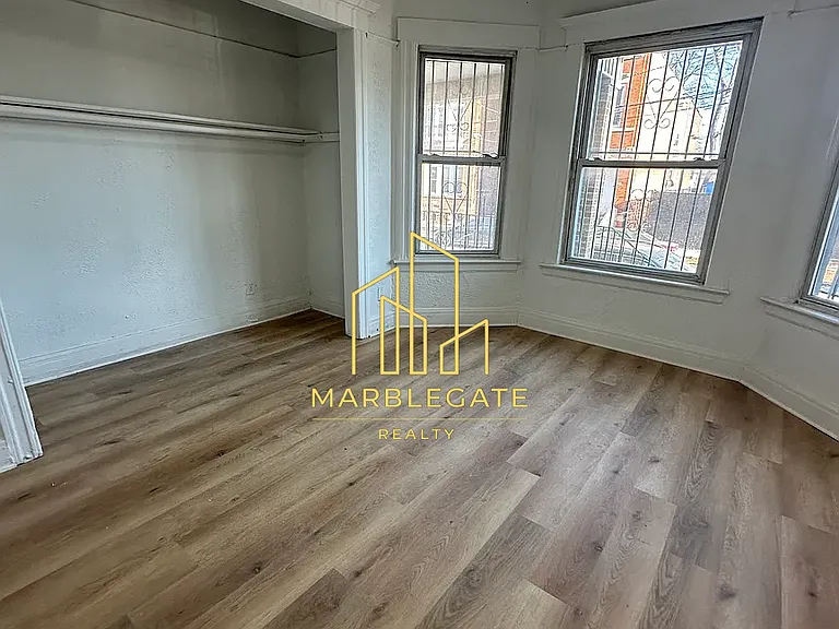 71 S 9th St #11 — Photo 4