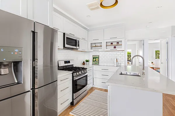 Sold by Keller Williams NYC | media 14