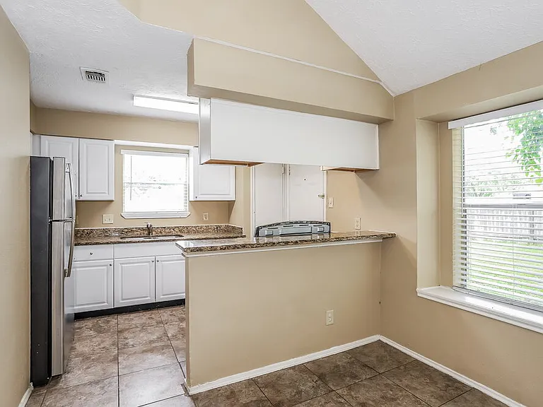 6042 Beaconridge Dr — Photo 5
