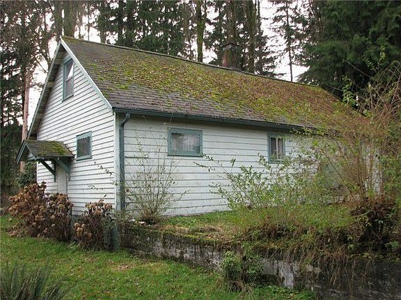3rd image of 4070 Frone Ln W