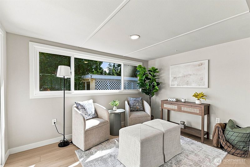 4th image of 18501 52nd Avenue W #62