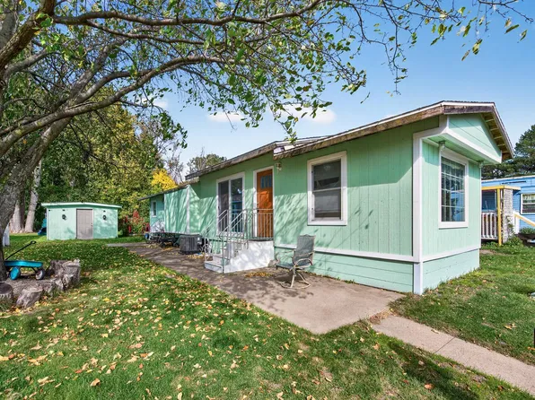 1420 Champion Dr, New Brighton, MN 55112