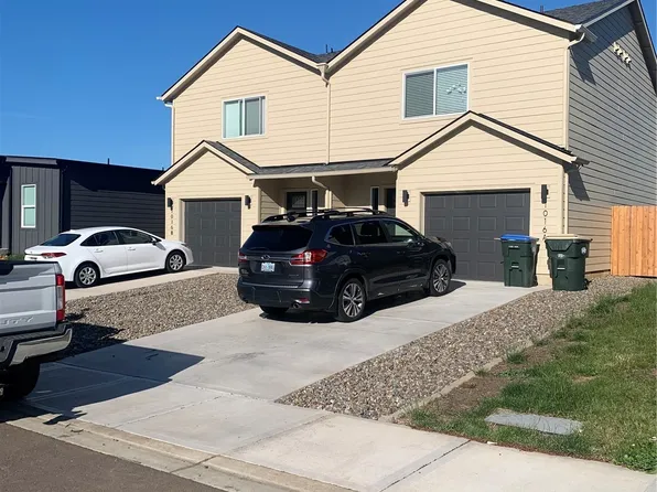 1016 Peach Road #A & B, Winlock, WA 98591